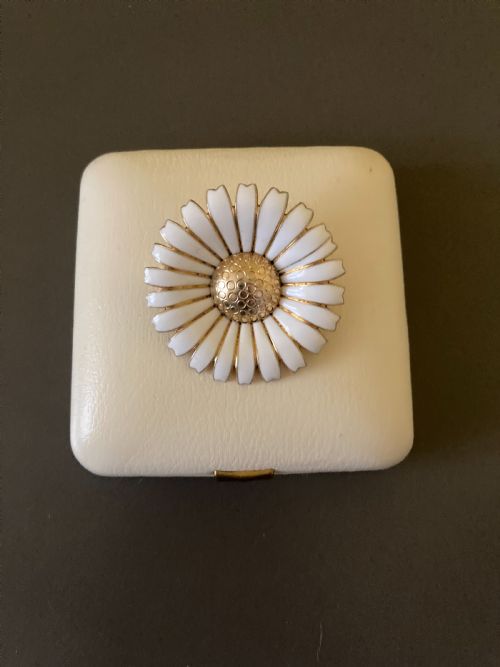 DANISH SILVER GILT AND ENAMEL DAISY BROOCH 1950S BY ANTON MICHELSEN - ADDITIONAL PHOTO 5