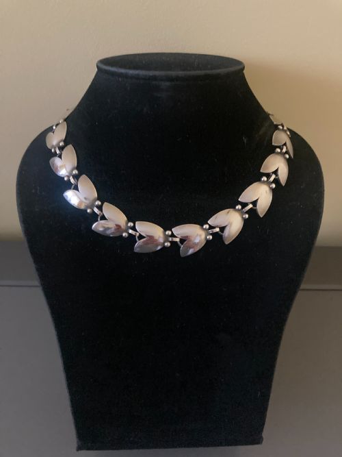 GEORG JENSEN DANISH SILVER NECKLACE TULIP PATTERN NO 66 - ADDITIONAL PHOTO 3