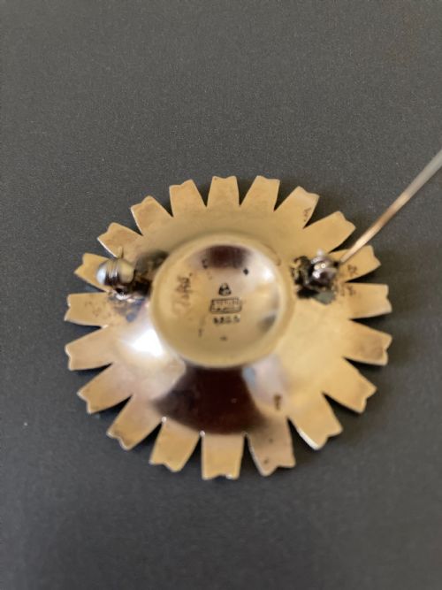 DANISH SILVER GILT AND ENAMEL DAISY BROOCH 1950S BY ANTON MICHELSEN - ADDITIONAL PHOTO 2