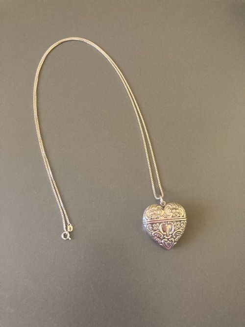 DANISH SILVER HEART LOCKET 1950S - ADDITIONAL PHOTO 1