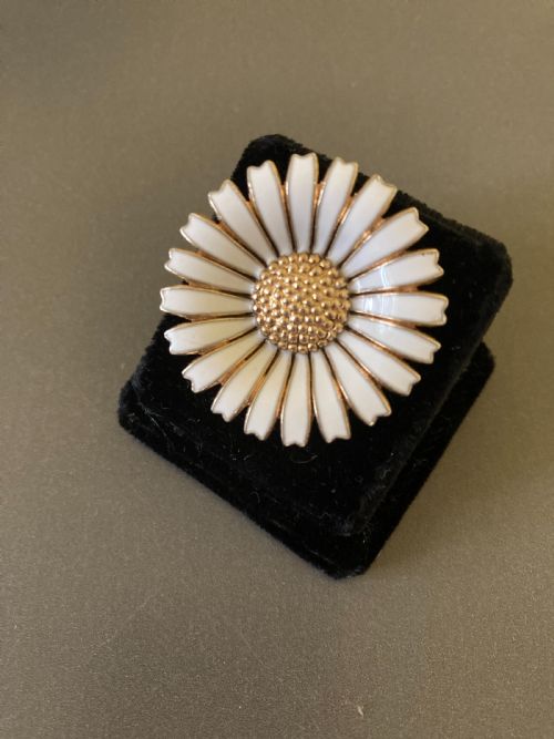 DANISH SILVER GILT AND ENAMEL DAISY BROOCH 1950S - ADDITIONAL PHOTO 1