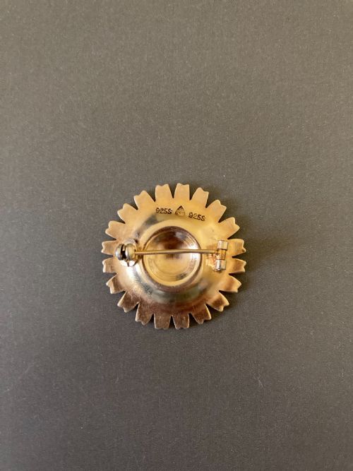DANISH SILVER GILT AND ENAMEL DAISY BROOCH 1950S - ADDITIONAL PHOTO 3