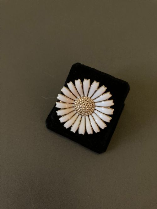 DANISH SILVER GILT AND ENAMEL DAISY BROOCH 1950S - ADDITIONAL PHOTO 1