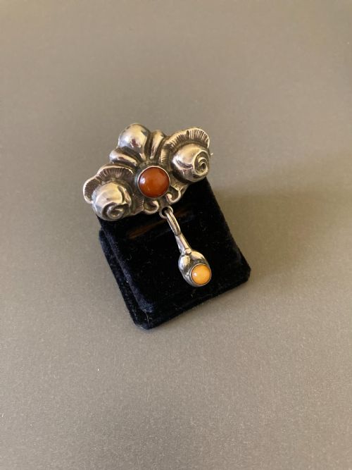 DANISH SILVER BROOCH WITH AMBER C 1910 - ADDITIONAL PHOTO 2