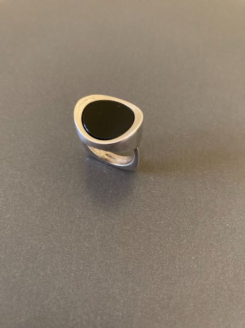 DANISH SILVER RING WITH POLISHED ONYX 1960S BY N E FROM - ADDITIONAL PHOTO 4