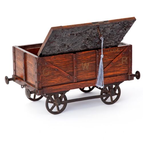 OAK SMOKERS CABINET IN THE FORM OF A GWR COAL WAGON - ADDITIONAL PHOTO 3