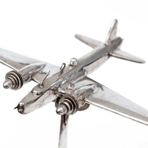 SUPERB SILVER PLATED MODEL VICKERS WELLINGTON AIRCRAFT - ADDITIONAL PHOTO 3
