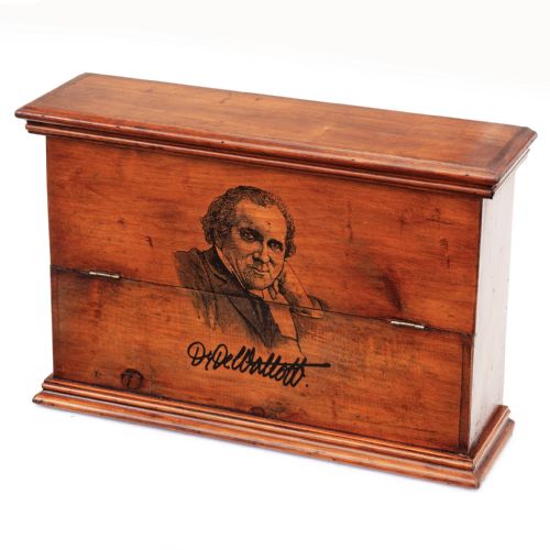 EXTRAORDINARY POLISHED WOOD APOTHECARYS DISPLAY BOX - ADDITIONAL PHOTO 1