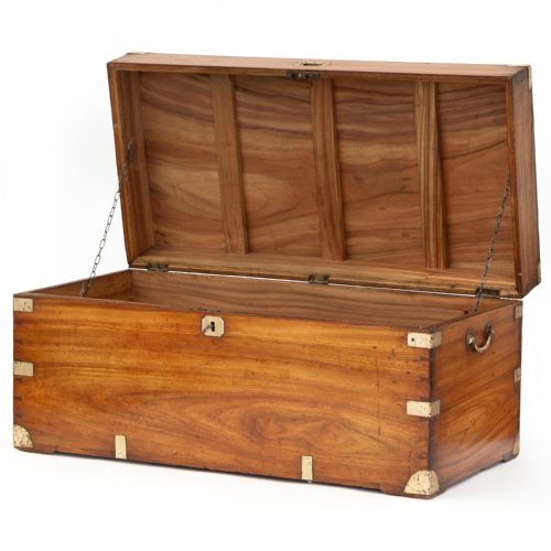 SUPER QUALITY CAMPHOR CHEST WITH ORIGINAL BRASS HARDWARE - ADDITIONAL PHOTO 2