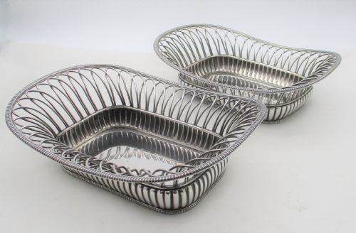 Fine Pair of Old Sheffield Plated Wirework Sweetmeat Dishes / Baskets