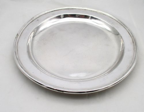 GOOD PAIR OF HEAVY 14 SILVER PLATED CHARGERS - ADDITIONAL PHOTO 4