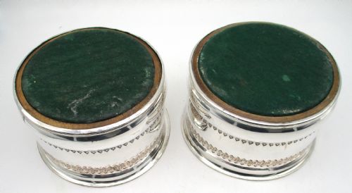 GOOD PAIR OF DEEP OLD SHEFFIELD PLATED WINE BOTTLE COASTERS - ADDITIONAL PHOTO 5