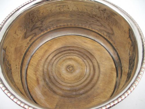 GOOD PAIR OF DEEP OLD SHEFFIELD PLATED WINE BOTTLE COASTERS - ADDITIONAL PHOTO 8