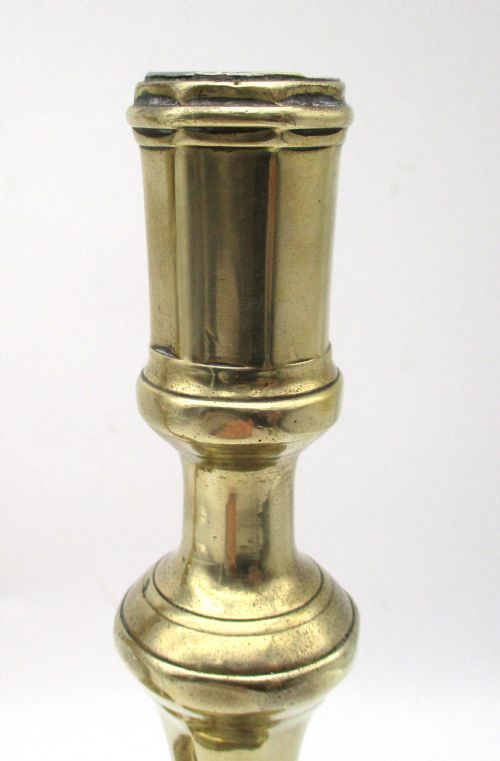 PAIR OF 18TH19TH CENTURY BRASS CANDLESTICKS - ADDITIONAL PHOTO 4