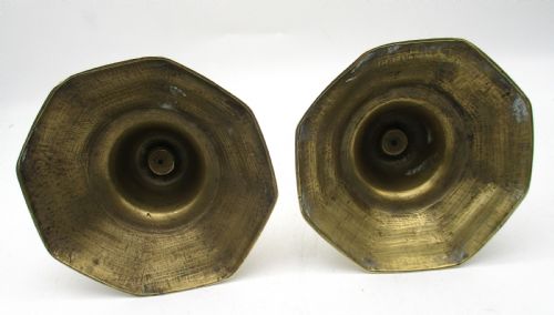 PAIR OF 18TH19TH CENTURY BRASS CANDLESTICKS - ADDITIONAL PHOTO 5