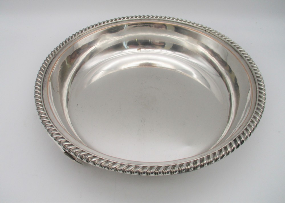 An Old Sheffield Plated Serving Dish & Cover - Crested View X