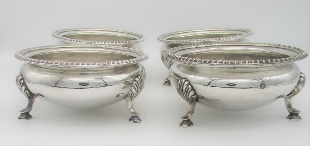 Unusual Set of 4 Large Silver Plated Bowls  - Diameter 14.5cm View II