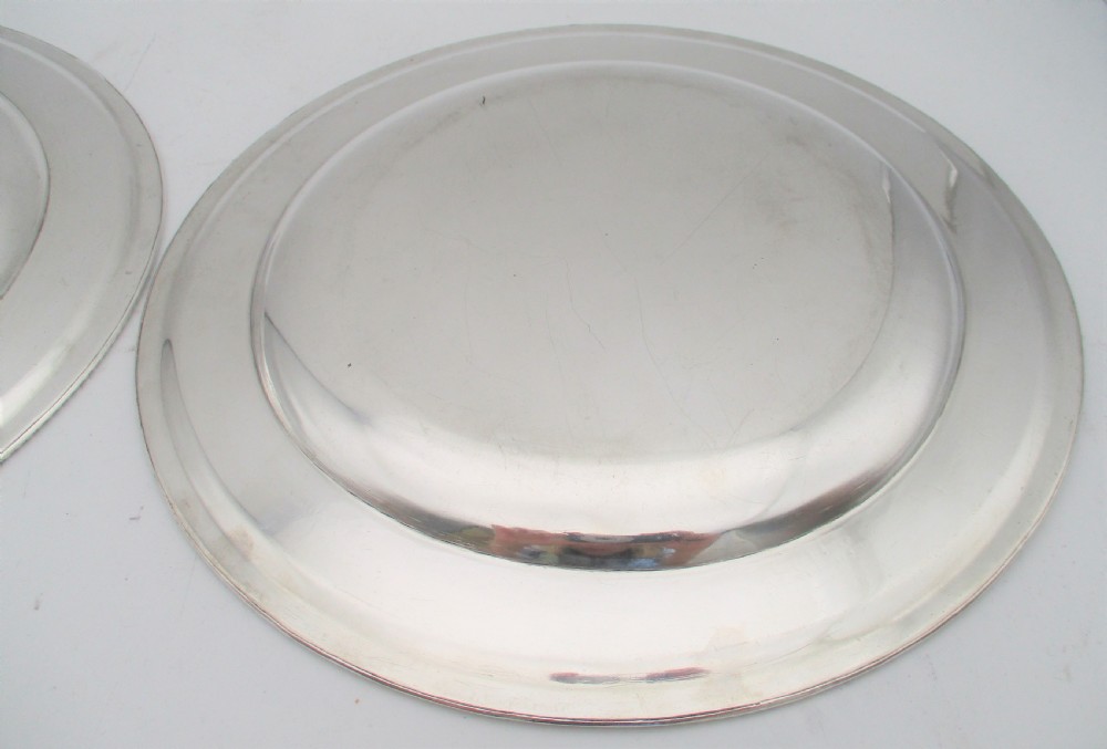 Fine Pair of Old Sheffield Plated Dinner Plates - Prince of Wales Crest View VII