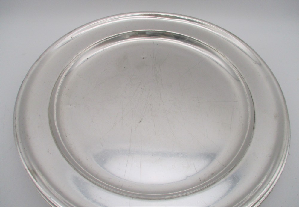 A Rare Set of 6 Silver Plated Dinner Plates by Elkington c1920 View IV