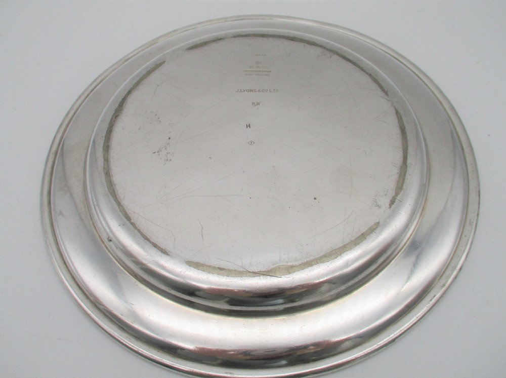 A Rare Set of 6 Silver Plated Dinner Plates by Elkington c1920 View VII