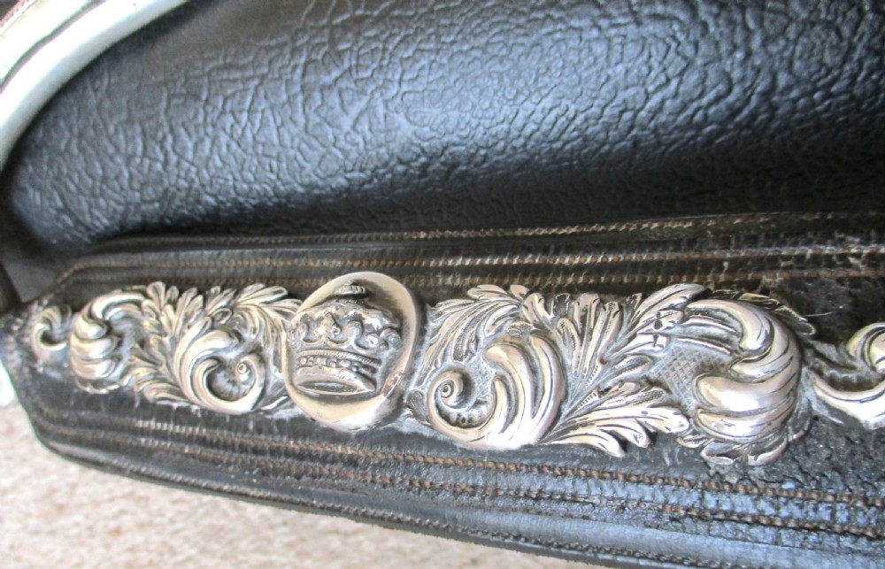 Rare Crested 19th Century Leather & Silver Plated Horse Collar & Tack View III