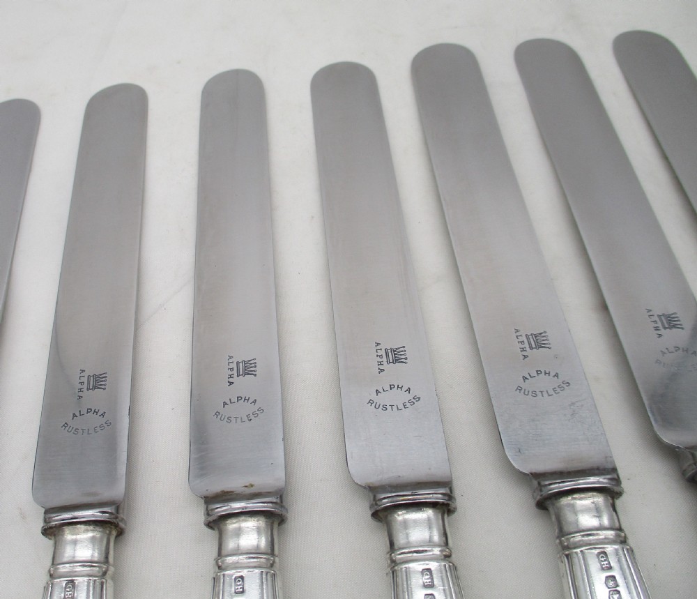 Set of 10 Silver Handled Dinner Knives - Sheffield 1927 View II