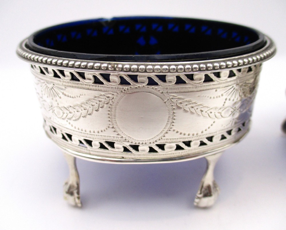 Pair of George III Silver Salts - Hester Bateman 1782 View VI