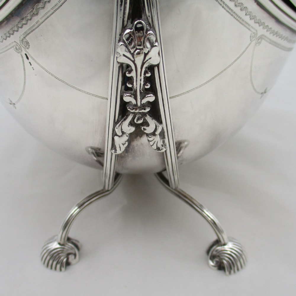Fine Silver Plated Biscuit Box by Roberts & Belk 1879 View XV