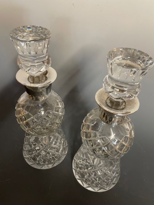 PAIR OF DECANTERS - ADDITIONAL PHOTO 1