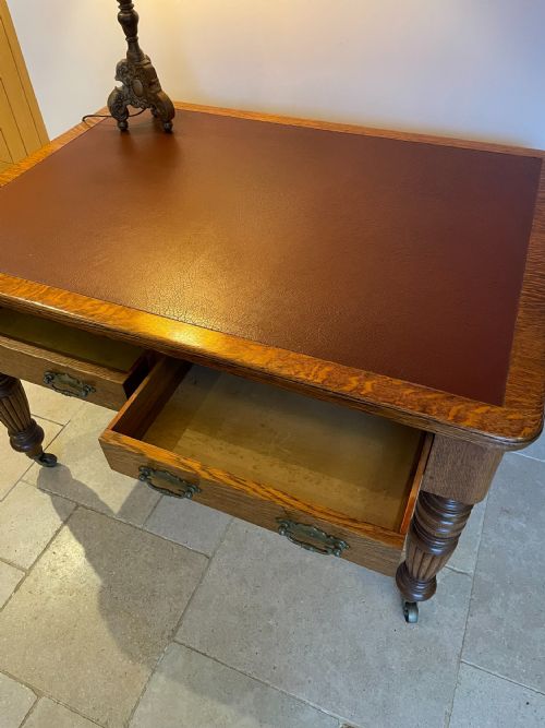 OAK WRITING TABLE - ADDITIONAL PHOTO 3