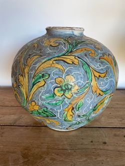 ITALIAN MAJOLICA JAR