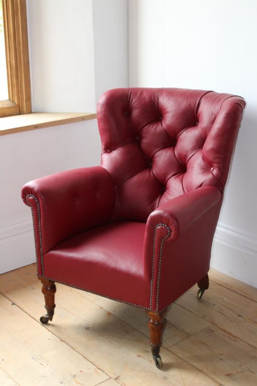 MATCHED PAIR OF LEATHER CLUB CHAIRS - ADDITIONAL PHOTO 1