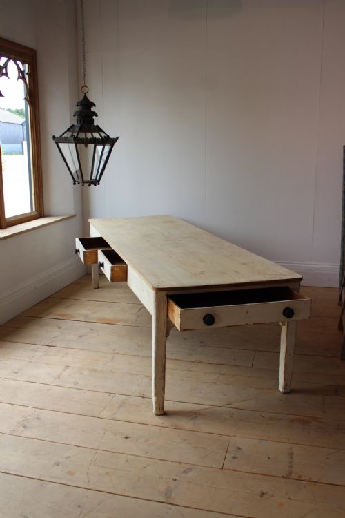 19TH CENTURY SCRUBBED TOP TABLE - ADDITIONAL PHOTO 2