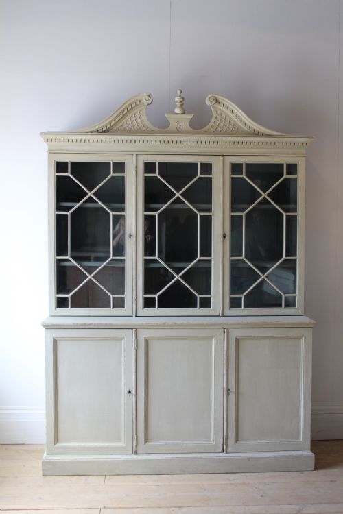 19th century astragal bookcase - CATEGORY: ANTIQUE BOOKCASES - DATED 19TH CENTURY