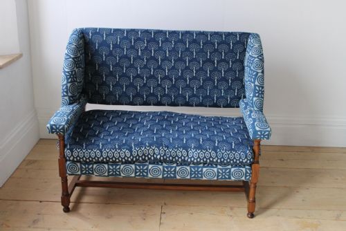 ARTS AND CRAFTS WALNUT SOFA - ADDITIONAL PHOTO 1