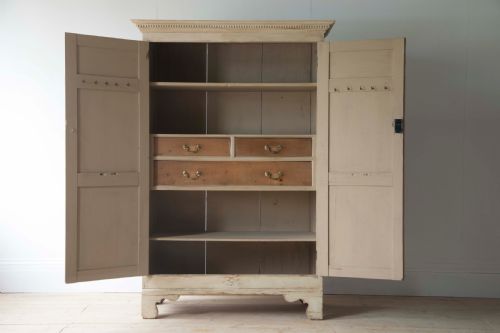 GEORGE III PINE CUPBOARD - ADDITIONAL PHOTO 1