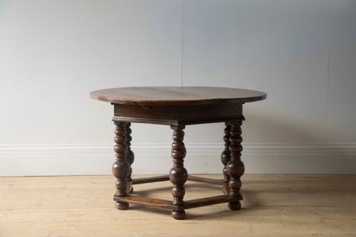 18th century center table - CATEGORY: ANTIQUE TABLES - DATED 18TH CENTURY