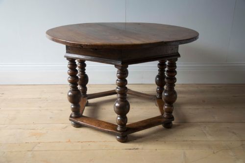 18TH CENTURY CENTER TABLE - ADDITIONAL PHOTO 1
