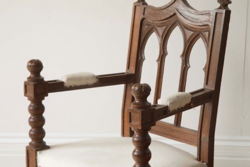 PAIR OF GOTHIC STYLE ARMCHAIRS - ADDITIONAL PHOTO 5