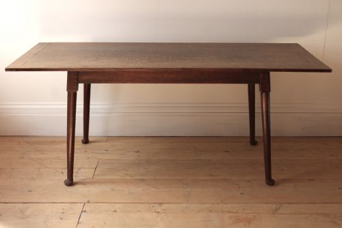 arts and crafts oak table - CATEGORY: ANTIQUE TABLES - DATED 19TH CENTURY