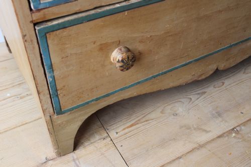 19TH CENTURY PINE CHEST - ADDITIONAL PHOTO 4