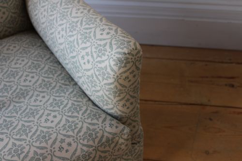 HOWARD AND SONS ARMCHAIR - ADDITIONAL PHOTO 6