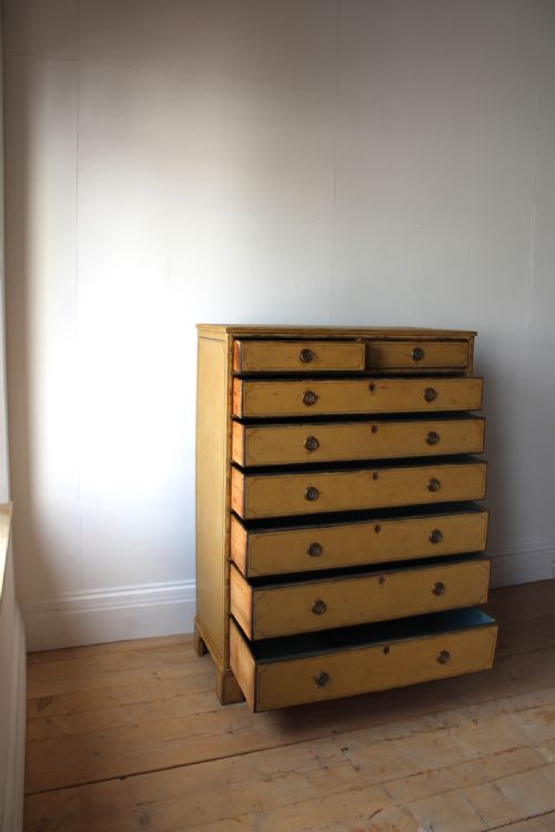LARGE 19TH CENTURY PINE CHEST - ADDITIONAL PHOTO 7