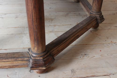 LARGE 19TH CENTURY CENTRE TABLE - ADDITIONAL PHOTO 4