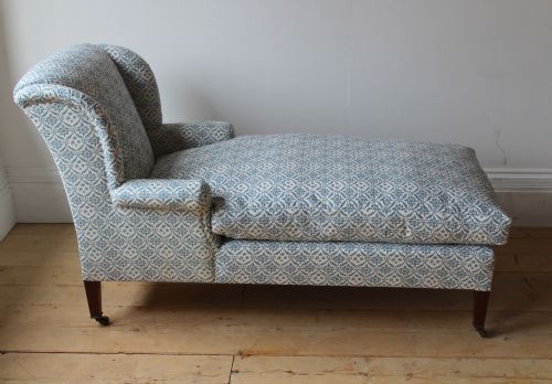 HOWARD AND SONS DAYBED - ADDITIONAL PHOTO 3