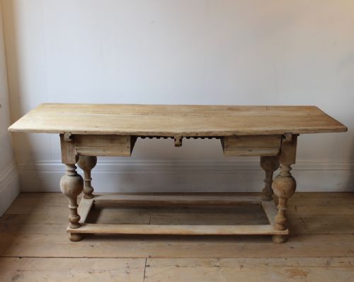 18TH CENTURY DUTCH SIDE TABLE - ADDITIONAL PHOTO 1