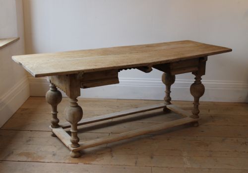 18TH CENTURY DUTCH SIDE TABLE - ADDITIONAL PHOTO 2