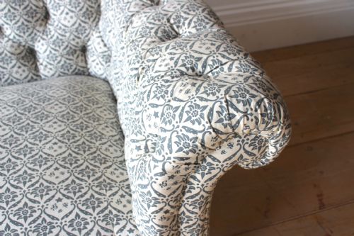 HOWARD AND SONS SOFA - ADDITIONAL PHOTO 3