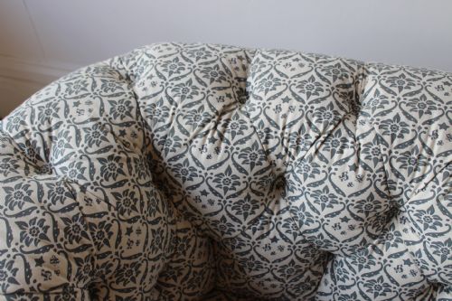 HOWARD AND SONS SOFA - ADDITIONAL PHOTO 5