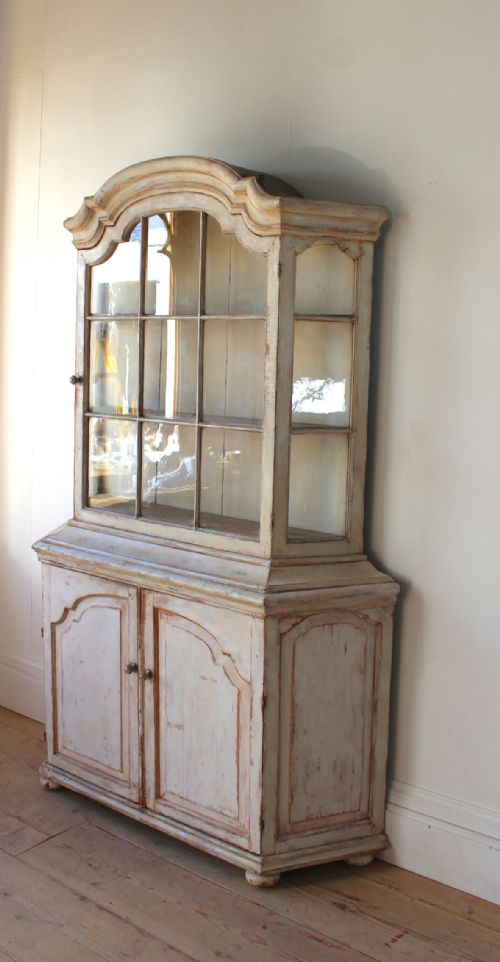 18TH CENTURY DISPLAY CABINET - ADDITIONAL PHOTO 2